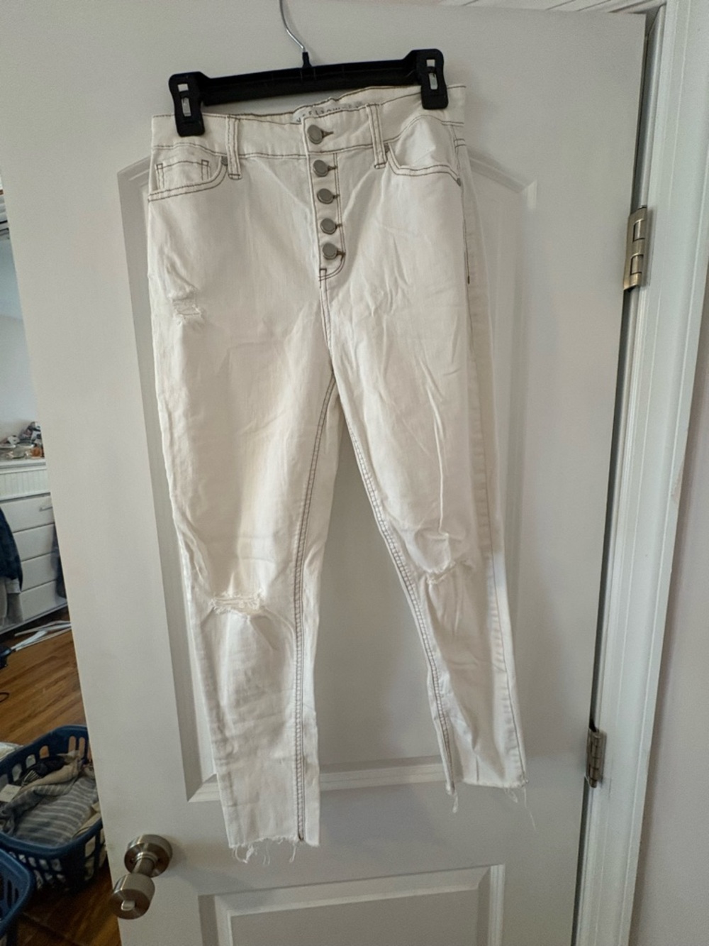 Tinseltown White Skinny Jeans with Button Fly